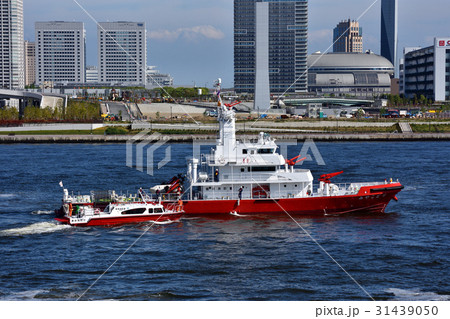 東京消防庁臨港消防署の大型化学消防艇「みやこどり」 東京消防庁臨港消防署の大型化学消防艇「みやこどり」 31439050