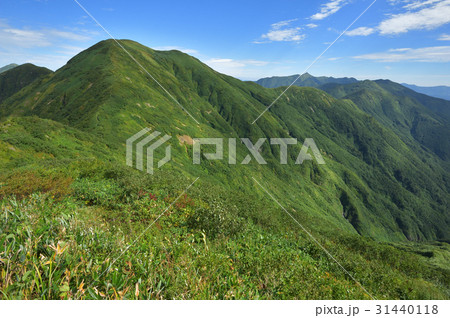 大水上山から見た兎岳と荒沢岳 大水上山から見た兎岳と荒沢岳 31440118