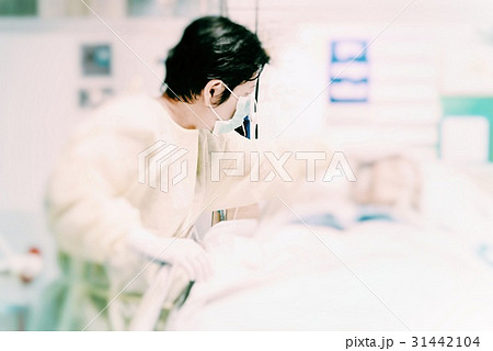 Patient relative taking care of the elder patient 31442104
