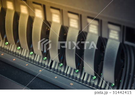 Server and raid storage 31442415