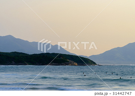福岡県若松区岩屋海岸の夕景 福岡県若松区岩屋海岸の夕景 31442747