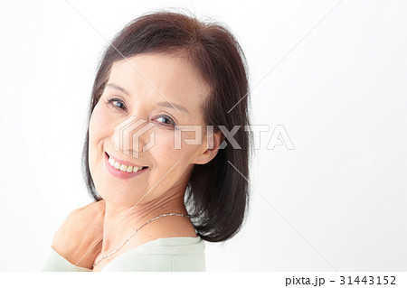 シニア女性　ポートレート 31443152