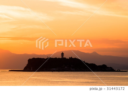 江の島の夕日 シルエット 江の島の夕日 シルエット 31443172