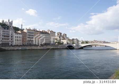 リヨンの街風景 31443184