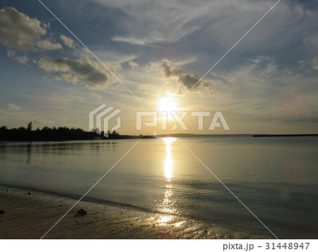 夕暮れの海 31448947