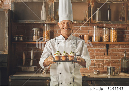 Bakery chef cooking bake in the kitchen 31455434