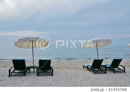 タイ王国ペチャブリー県チャアム・ビーチ(ホアヒンのすぐ北) タイ王国ペチャブリー県チャアム・ビーチ(ホアヒンのすぐ北) 31455768