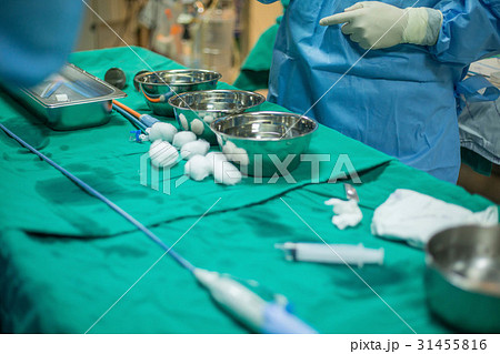 Heart disease ,doctor operating patient Heart disease ,doctor operating patient 31455816