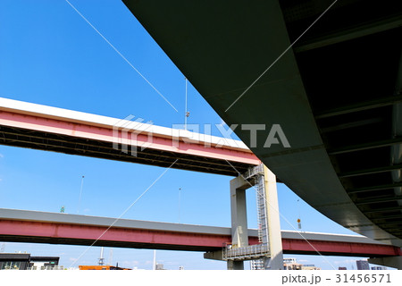 首都高速川口線 江北JCT 橋桁と橋脚 2017年6月　広角 31456571