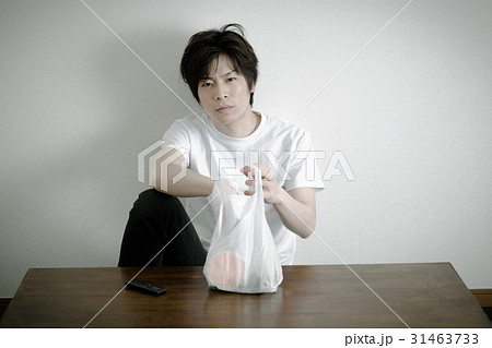 独身男性 31463733