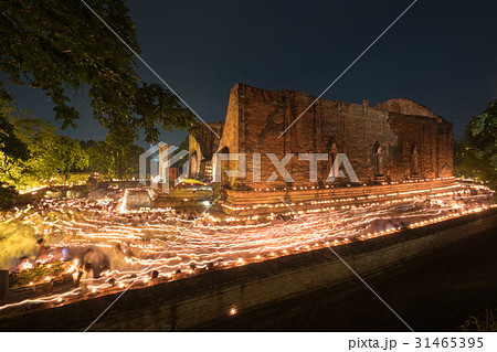 Visacabucha day, Candle light trail around temple 31465395