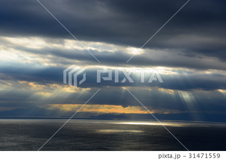 薄明光線（天使の梯子） 31471559