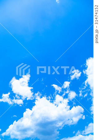 梅雨入れ前の晴れ間 空 雲 コピースペース 積雲 初夏の空 広いコピースペース 梅雨入れ前の晴れ間 空 雲 コピースペース 積雲 初夏の空 広いコピースペース 31474152