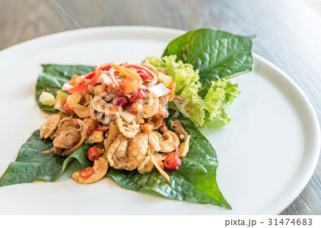 Crispy fish maw spicy salad 31474683