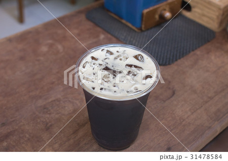 Sparkling Nitro Cold Brew Coffee Sparkling Nitro Cold Brew Coffee 31478584