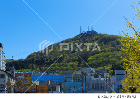 倉庫街より函館山を望むの写真素材 [31479842] - PIXTA