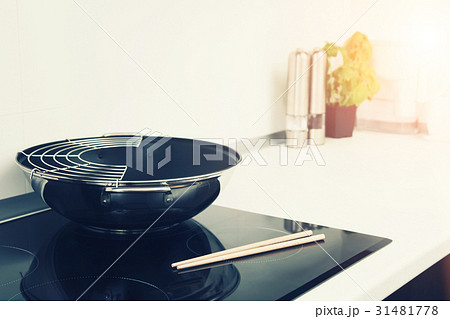 Frying pan in modern kitchen 31481778