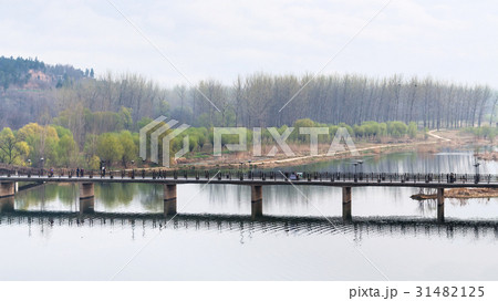 above view of Manshui Bridge on Yi river 31482125