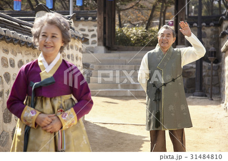 夫婦 伝統 カップル 31484810