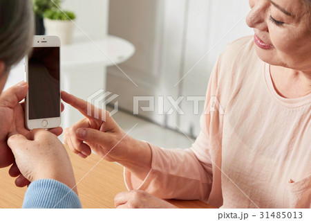 示す 見せる 夫婦 31485013