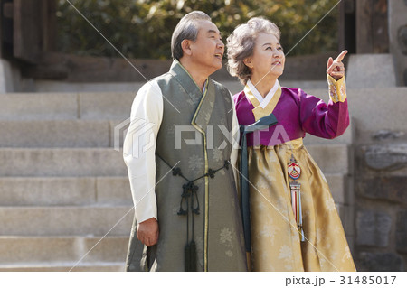 南山コル韓屋村 夫婦 ソウル 31485017