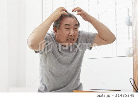 60代 感情 心配 31485349