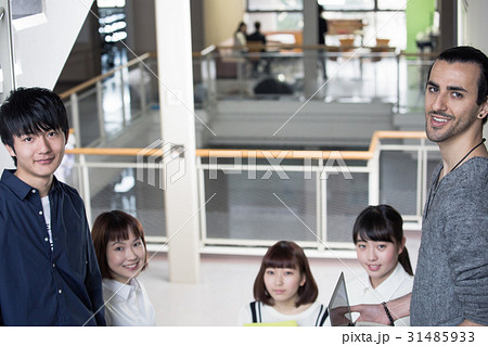 キャンパス　大学生 31485933