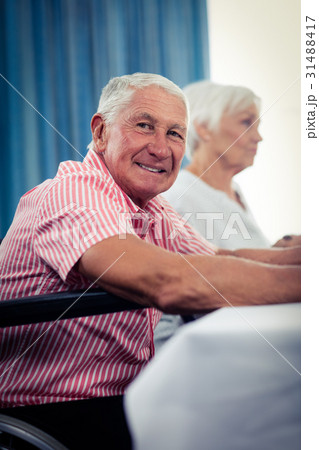 Pensioners at lunch 31488417