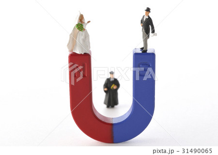 引き合うの写真素材