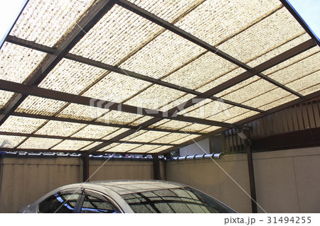 古くなったカーポートの屋根 古くなったカーポートの屋根 31494255
