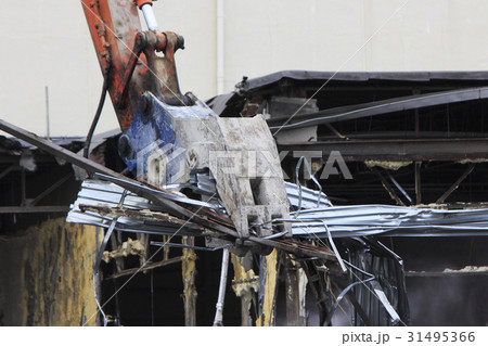 倉庫の解体作業 倉庫の解体作業 31495366