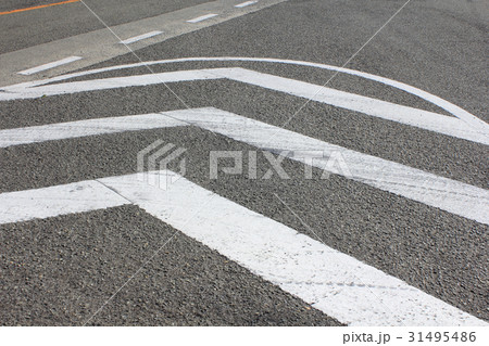 道路の安全地帯の写真素材