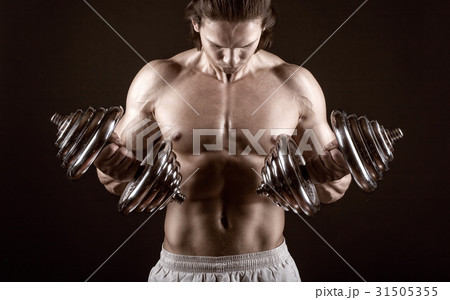 Bodybuilder Bodybuilder 31505355