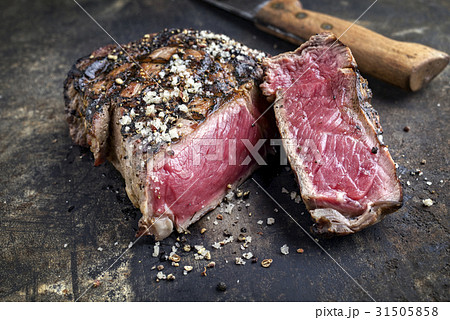 Barbecue Prime Rib Steak with Redwine Barbecue Prime Rib Steak with Redwine 31505858