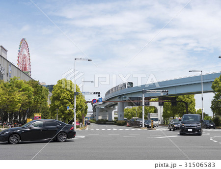 湾岸エリアの青海一丁目交差点 東京都江東区 の写真素材