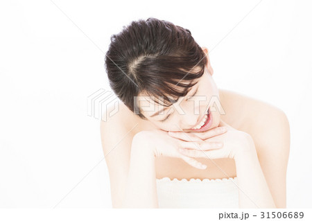 ビューティー 女性 スキンケア ビューティ 若い女性 美容 ビューティー 女性 スキンケア ビューティ 若い女性 美容 31506689