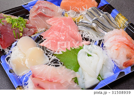 おいしい刺身盛り合わせ 31508939