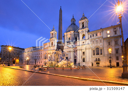 Piazza Navona Square at night, Rome, Italy. Piazza Navona Square at night, Rome, Italy. 31509147