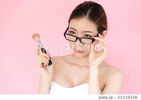 closeup beautiful young asian woman face 31510336