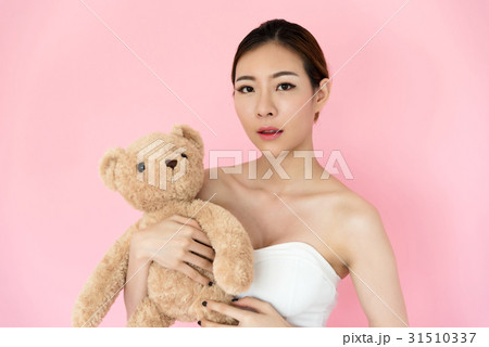 closeup beautiful young asian woman face closeup beautiful young asian woman face 31510337