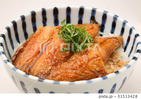 秋刀魚の蒲焼丼 秋刀魚の蒲焼丼 31513428