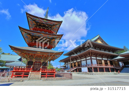 成田山新勝寺　三重塔と大本堂 31517715