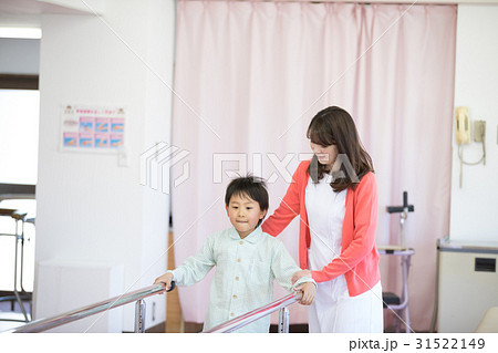 小学生　リハビリ 31522149