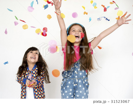Children Smiling Happiness Friendship Togetherness Studio Portrait Children Smiling Happiness Friendship Togetherness Studio Portrait 31523067