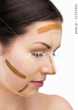 Portrait of woman with contouring makeup Portrait of woman with contouring makeup 31523991