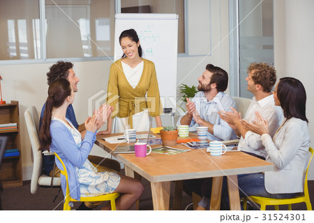 Business people working together Business people working together 31524301