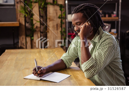 Man making a phone call 31526587