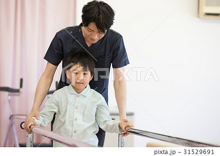 小学生　リハビリ　 31529691