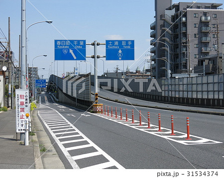 柏市の呼塚交差点 南西側から見た国道6号の風景 の写真素材