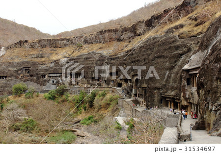 インド紀行　その７２　：　感動のアジャンタ石窟寺院　その３ 31534697